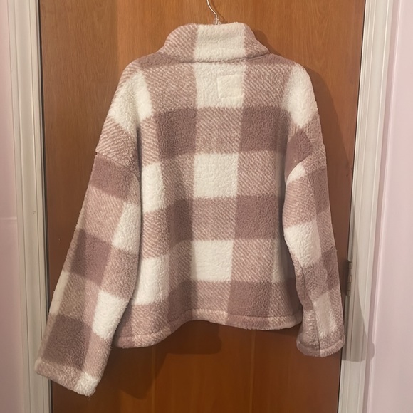 Altar’d State Plaid Wubby Jacket - Picture 4 of 4